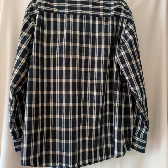 Haggar Men's Button Down Shirt - Picture 2 of 4